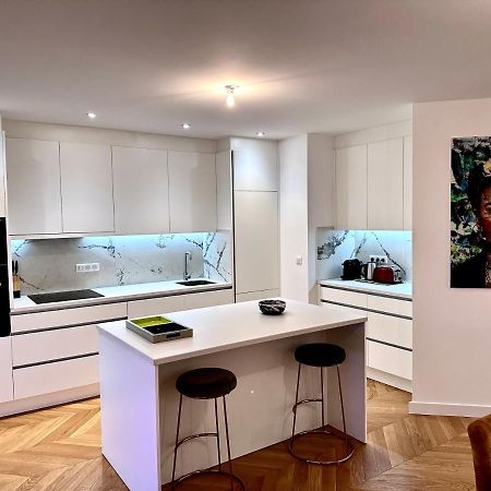 Bel Appartement Avec Parking Au Coeur De رانس المظهر الخارجي الصورة
