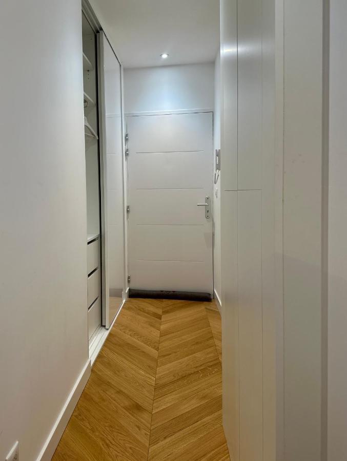 Bel Appartement Avec Parking Au Coeur De رانس المظهر الخارجي الصورة