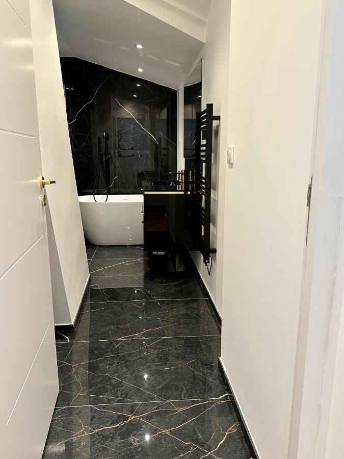 Bel Appartement Avec Parking Au Coeur De رانس المظهر الخارجي الصورة